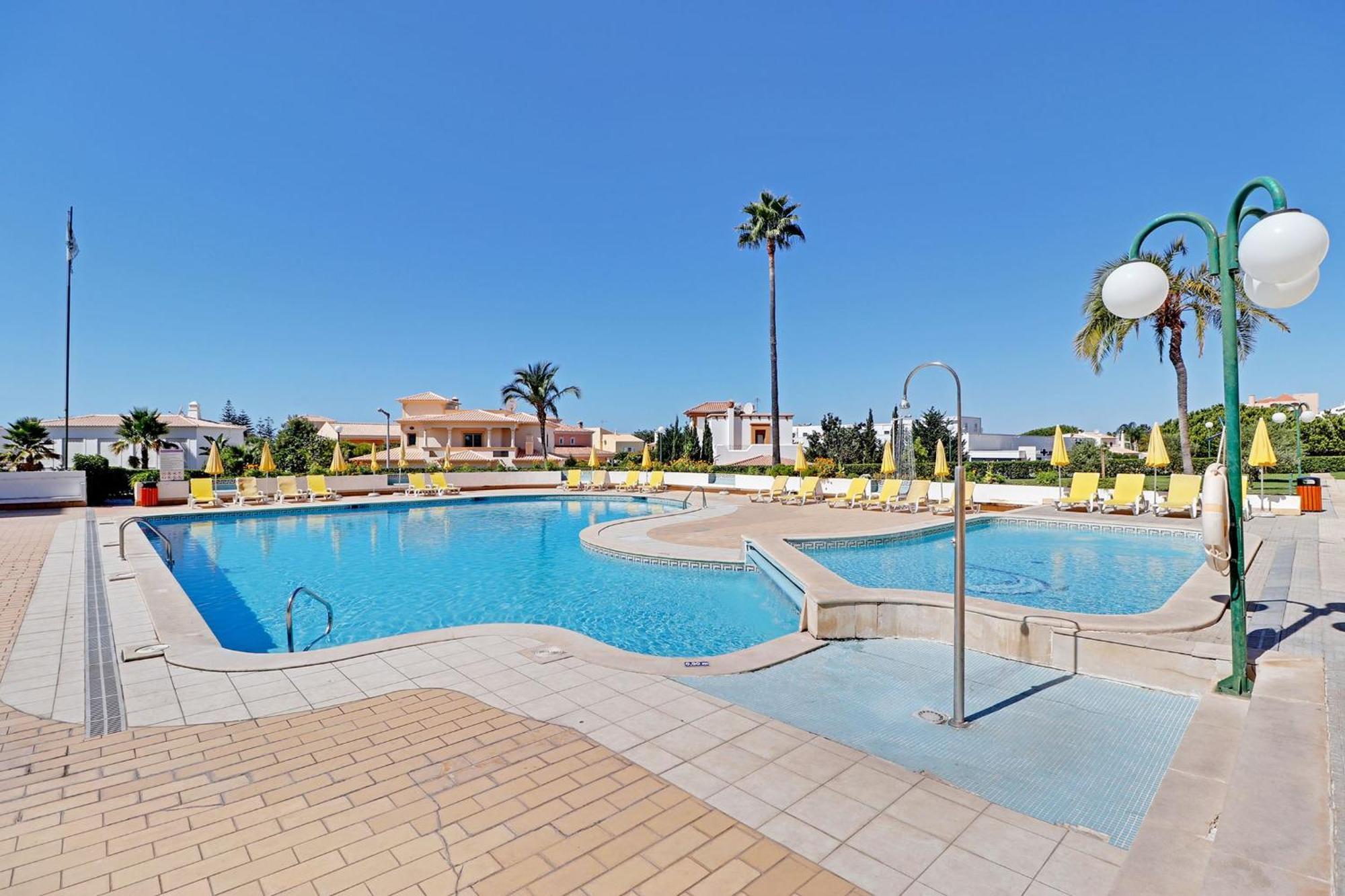 Appartement Albufeira Concept 2 With Pool By Homing à Gale  Extérieur photo